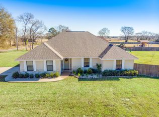 140 Egg Farm Rd, Lufkin, TX 75901