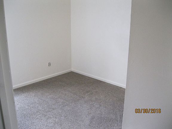 4th image of 232 River Dr E