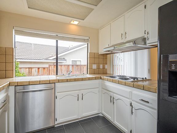 5th image of 1101 Vailwood Way