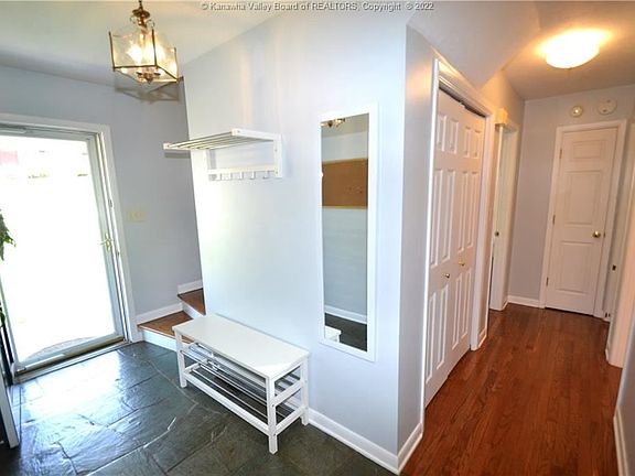 3rd image of 823 Whispering Way