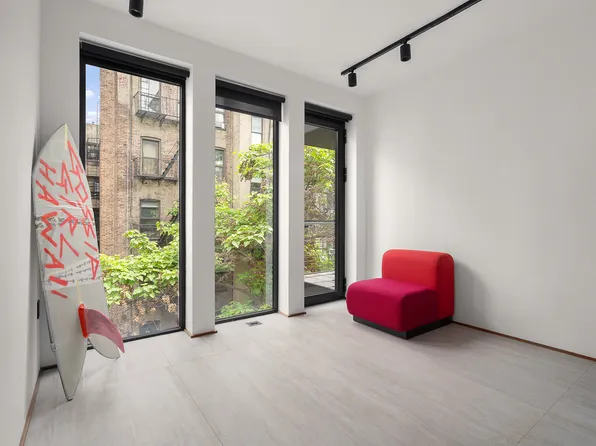 619 East 6th Street 4 image 12 of 13