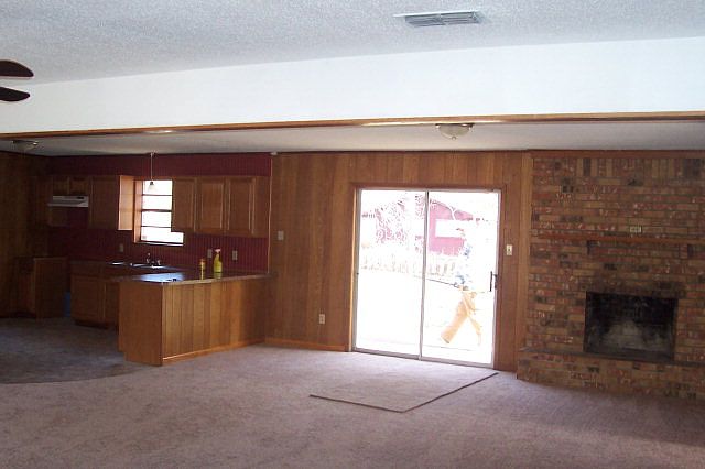 2nd image of 102 Brookview Ln