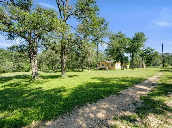 1732 Watterson Rd, Red Rock, TX 78662