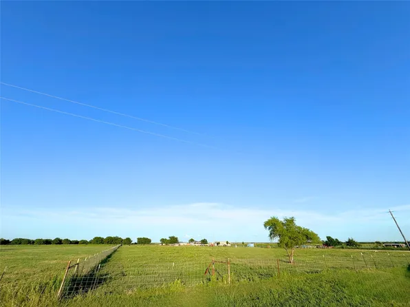 1165 Gibson Rd, Waxahachie, TX 75165