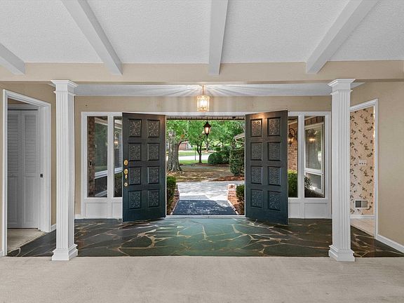 5th image of 100 Hagen Ct
