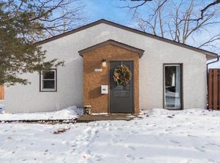 7405 Knollwood Dr, Mounds View, MN 55112
