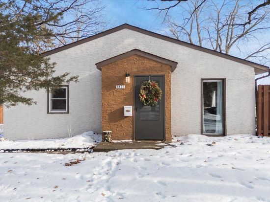7405 Knollwood Dr, Mounds View, MN 55112