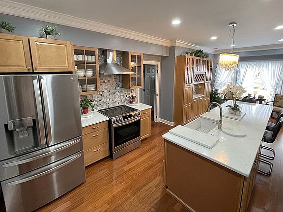 2nd image of 3103 Connomara Ct SE