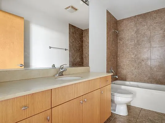 1935 S Archer Ave #215 — Photo 24