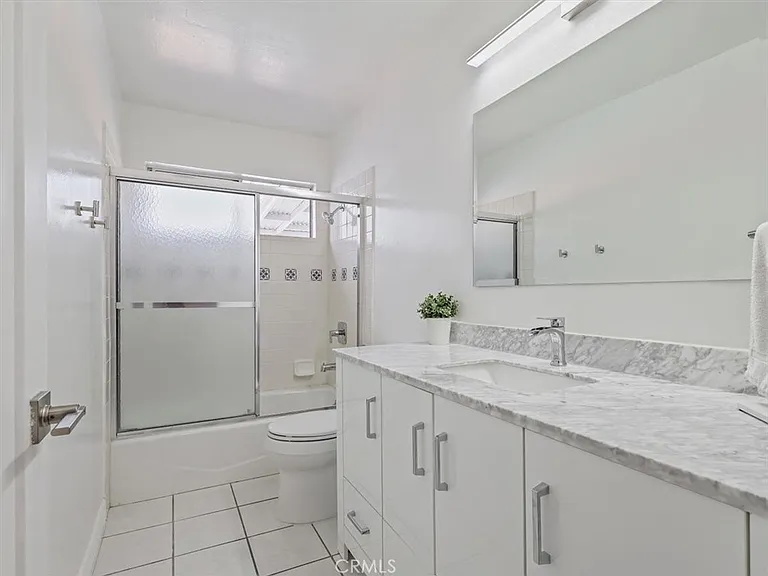 24033 Welby Way — Photo 13