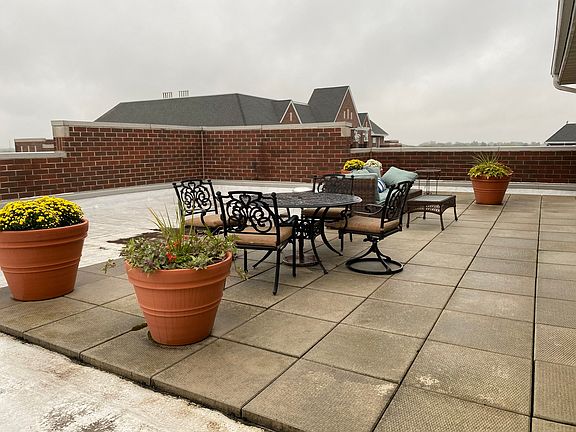 2nd image of 470 W Mahogany Ct Unit 701