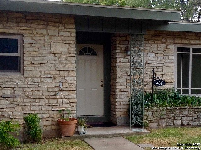 1st image of 404 Fleetwood Dr
