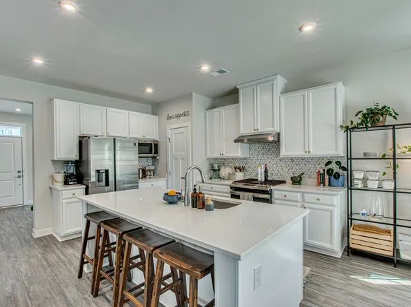 149 Country Oaks Ln, Wando, SC 29492