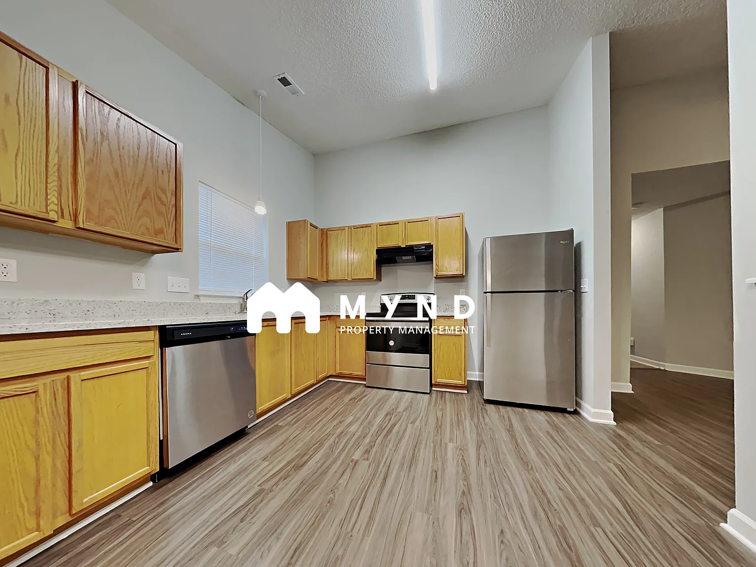 3 bed, 2.0 bath, 1170 sqft, $1,595 — Photo 4