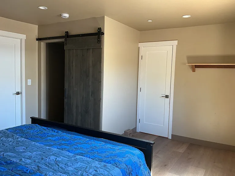 1199 Arden Dr — Photo 4