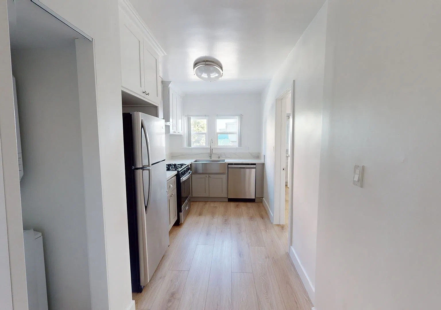 Lyman Place Apartments — Photo 4