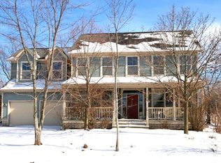 1465 Indian Grass Ln, Grayslake, IL 60030