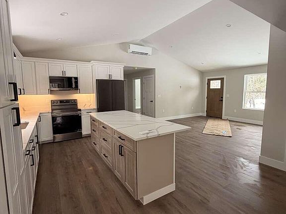 4th image of 103 Goodwin Road