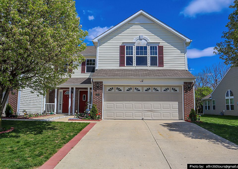 1st image of 7423 Oak Knoll Dr