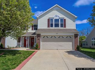 7423 Oak Knoll Dr, Indianapolis, IN