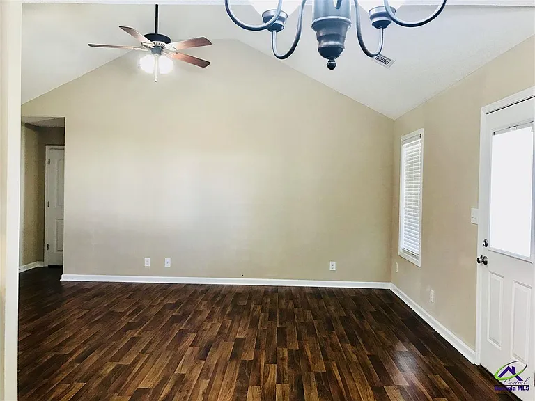 211 Station Way — Photo 13