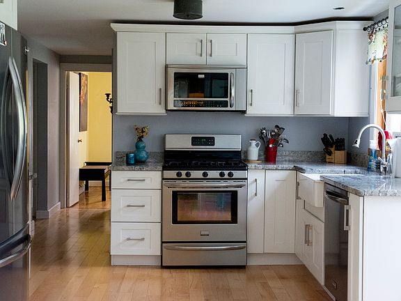 3rd image of 66 Summer St