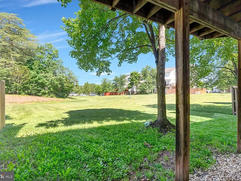 8628 Ellesmere Way — Photo 54