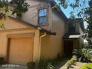3 bed, 2.5 bath, 1508 sqft, $1,600 — Photo 1