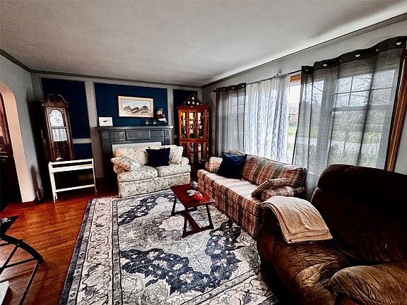 5th image of 1016 McConnell Ave