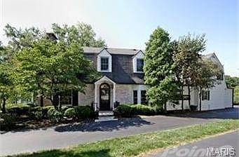 1st image of 11 Berkley Ln