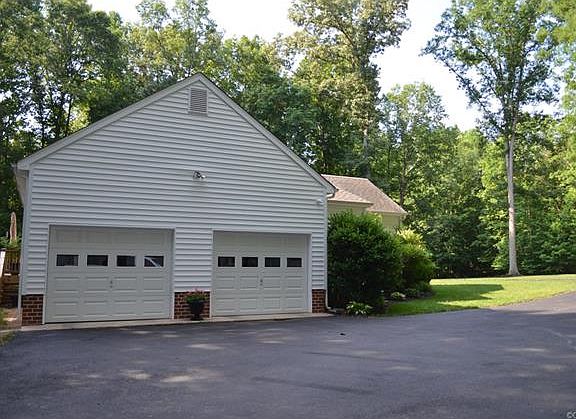 3rd image of 1882 Norwood Creek Dr