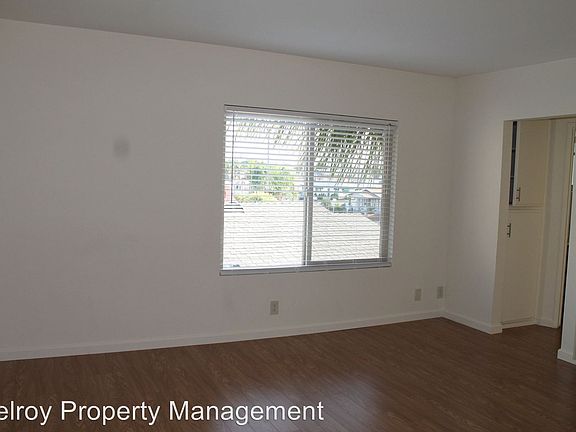 3rd image of 3943 Arizona St APT 04