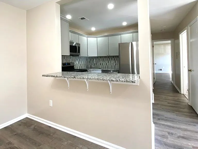 11 Quince Ct — Photo 4