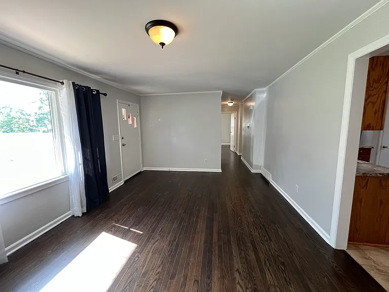 9601 Walnut St — Photo 8