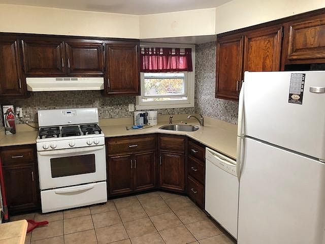 1st image of 1949 Bellmore Ave #3