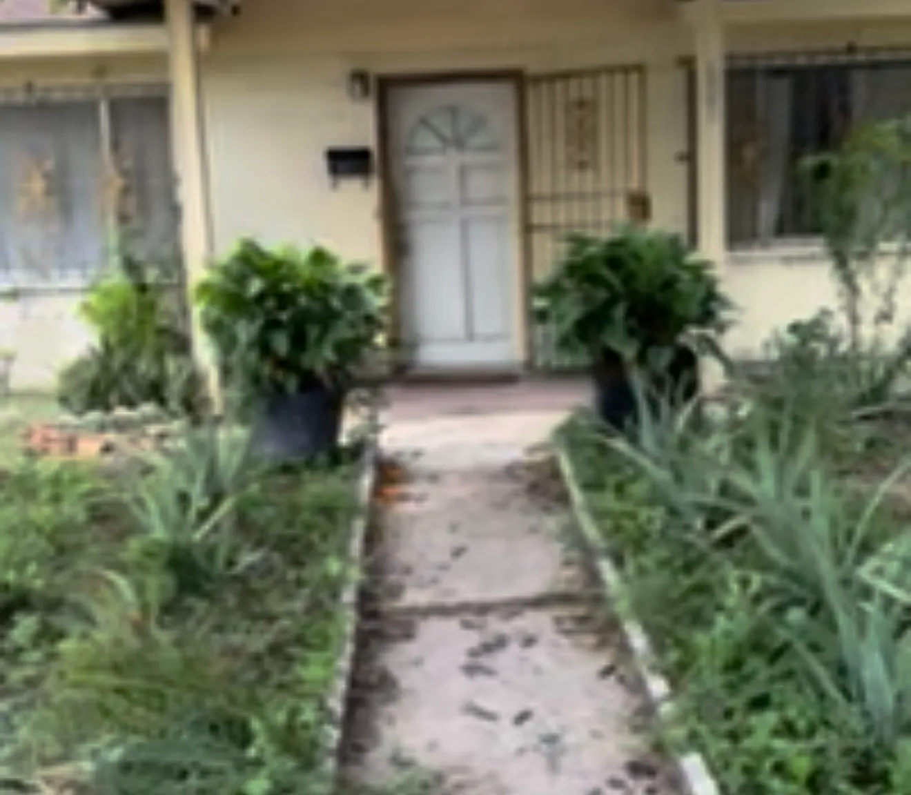 4 bed, 1428 sqft, $1,500 — Photo 1