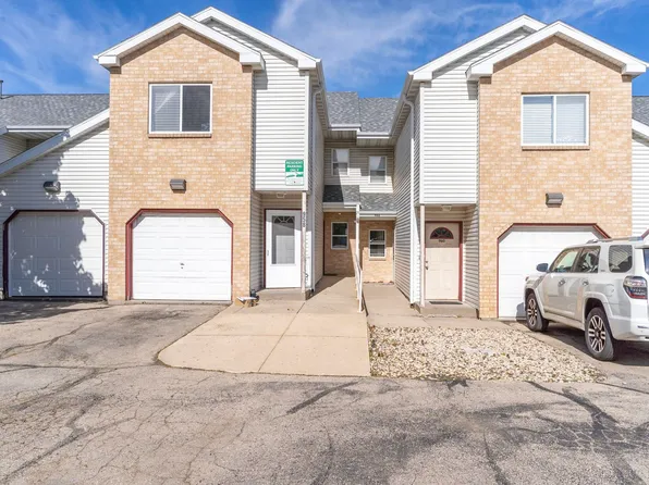 956 Rockefeller Ln, Madison, WI 53704