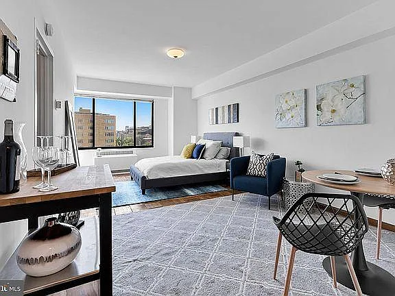 Studio, 460 sqft, $1,950 — Photo 3