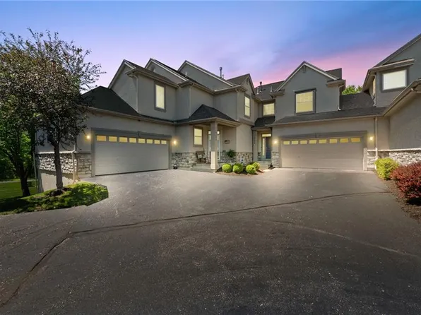 16218 Linden St, Overland Park, KS 66085