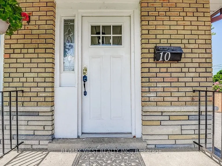 10 Rima Ct — Photo 3