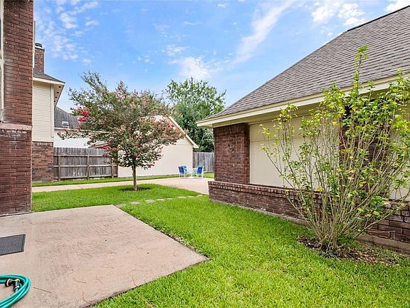 3rd image of 2810 Grants River Cir