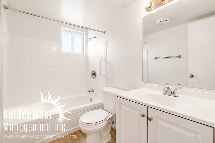 2041 W Berridge Ln #1 — Photo 10