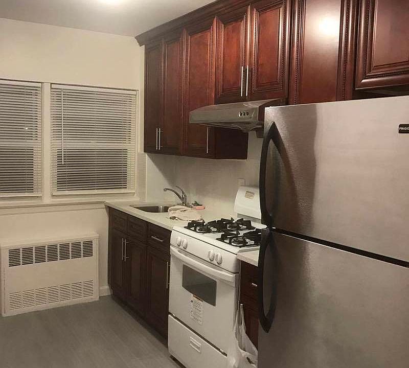 2nd image of 2148 Clintonville St APT 1
