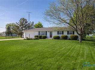 8890 Sugar Ridge Rd, Bowling Green, OH 43402