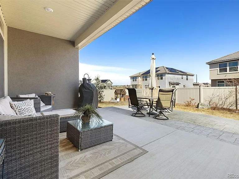 20551 Beekman Pl — Photo 30