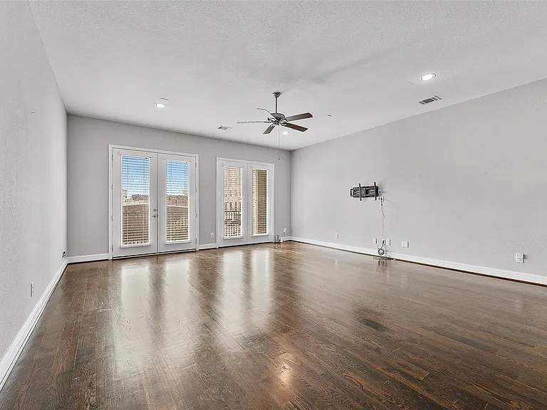 1221 W 19th St #B — Photo 12