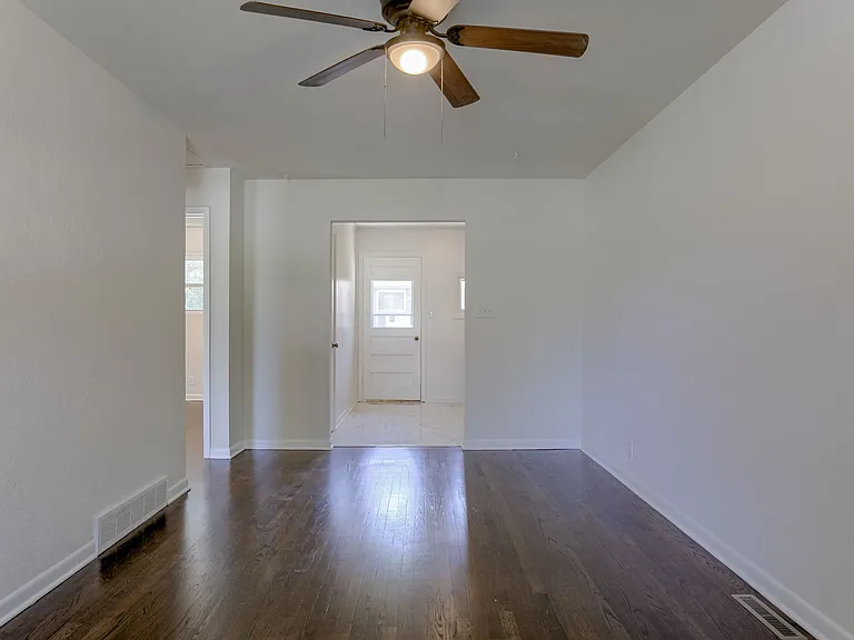1200 N Osage St — Photo 6