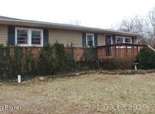 3200 Watson Hill Ln, Louisville, KY 40272