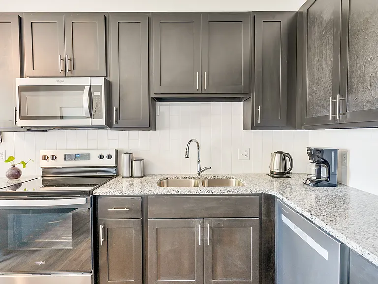 28 W 19th St #100 — Photo 45