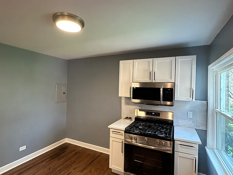 6030 S Wabash Ave #2 — Photo 4